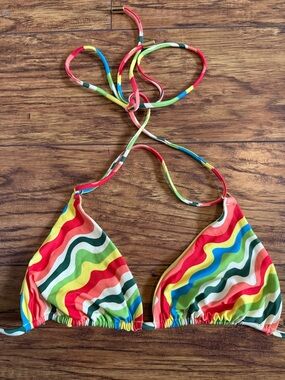 NWOT Monday Swimwear Island Aura Hanalei Top size M